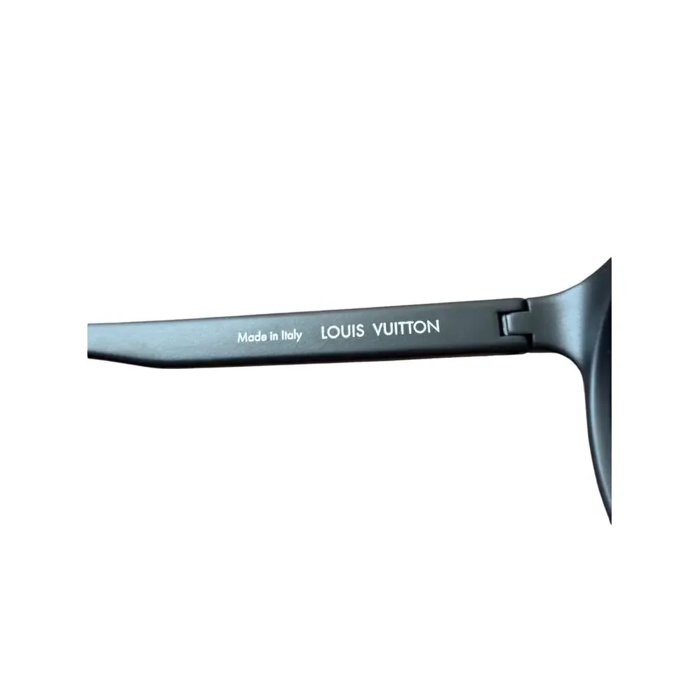 Louis Vuitton waimea round glasses
